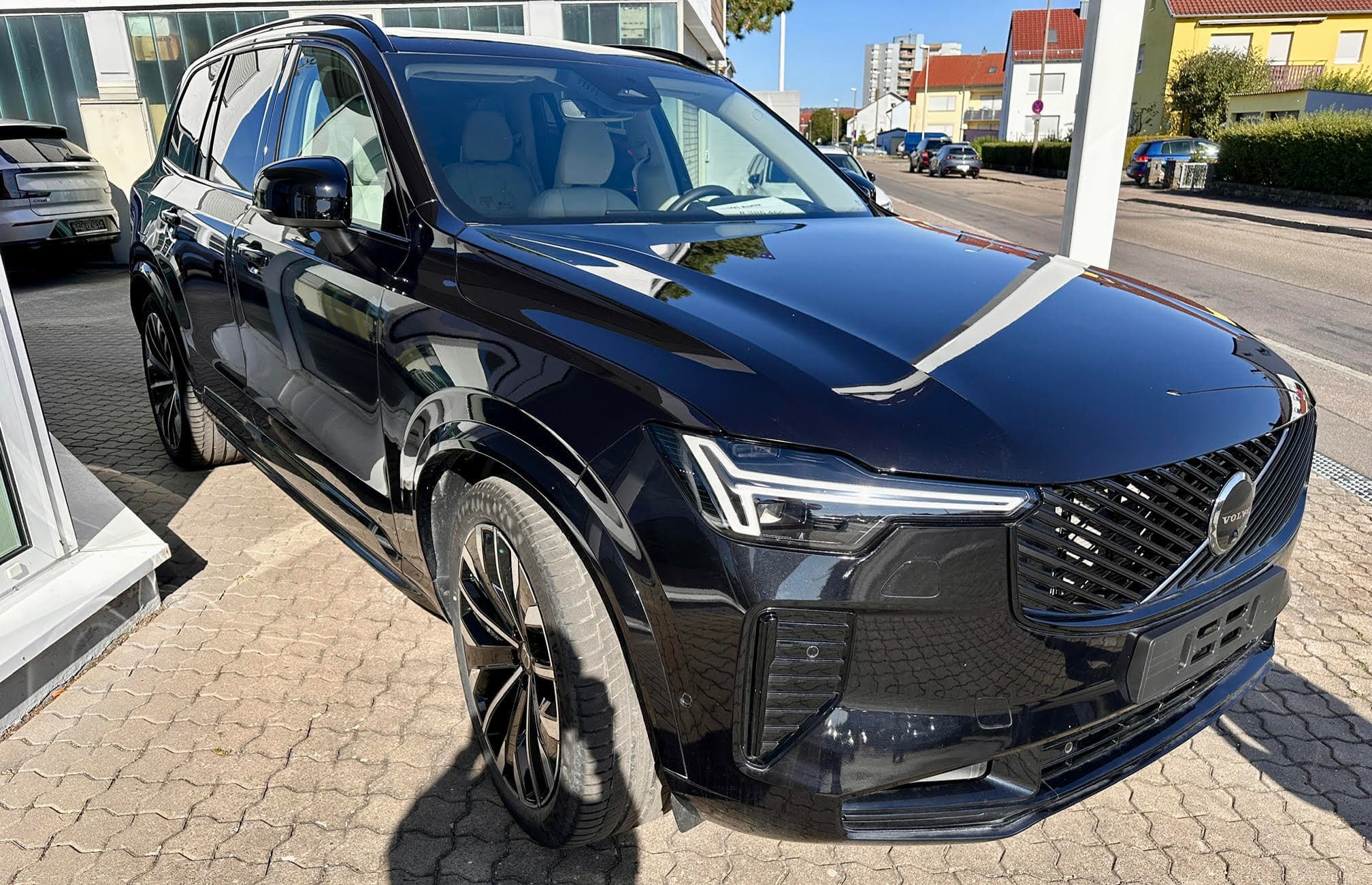 2026 Volvo XC90 Plus T8 AWD